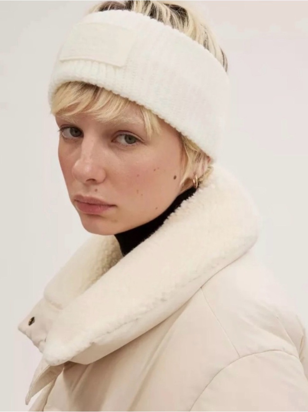 ❄️COACH❄️ Logo Headband in Cream